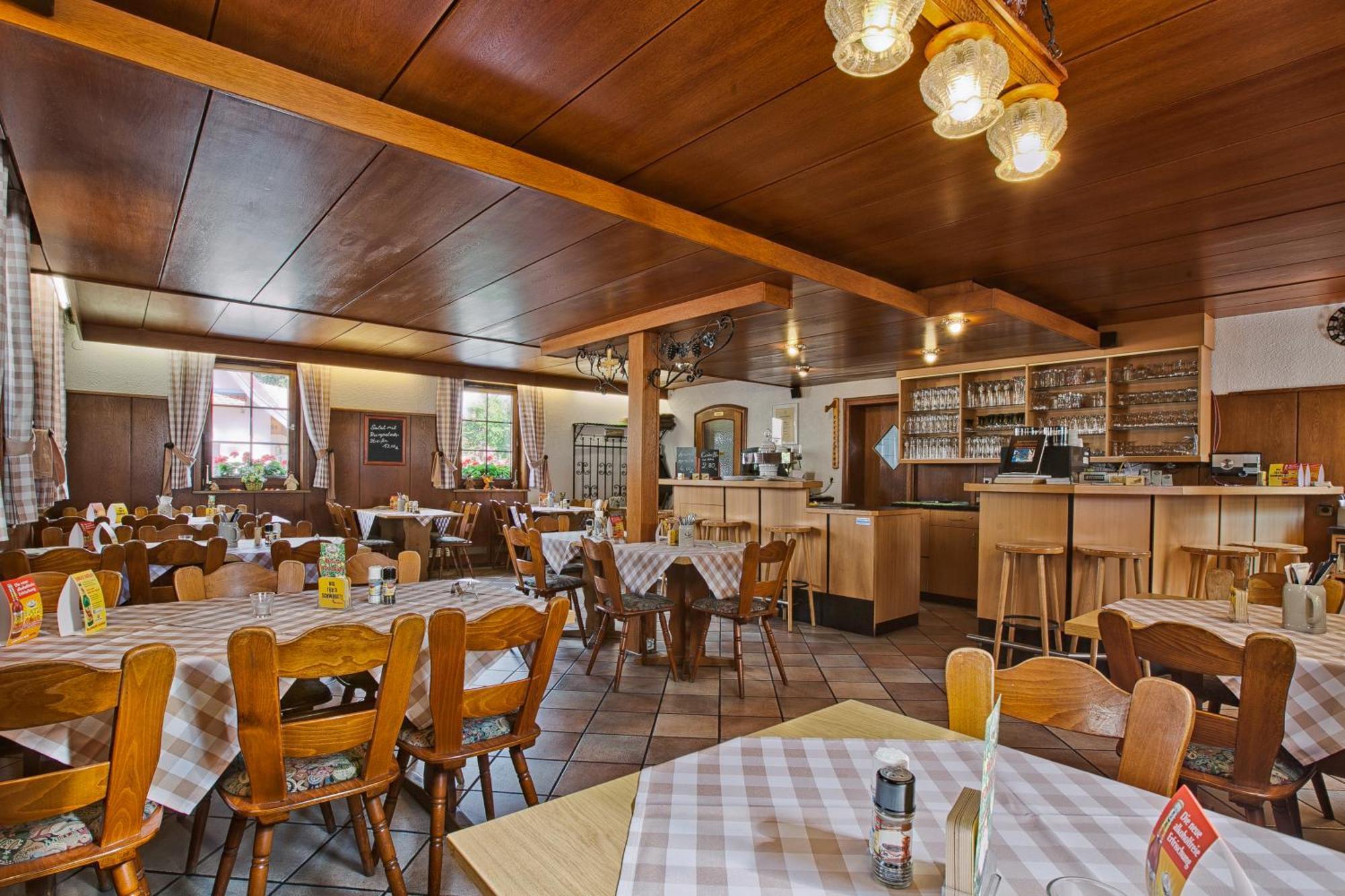 Landgasthaus Kreuz Beim Tom Раштатт Экстерьер фото